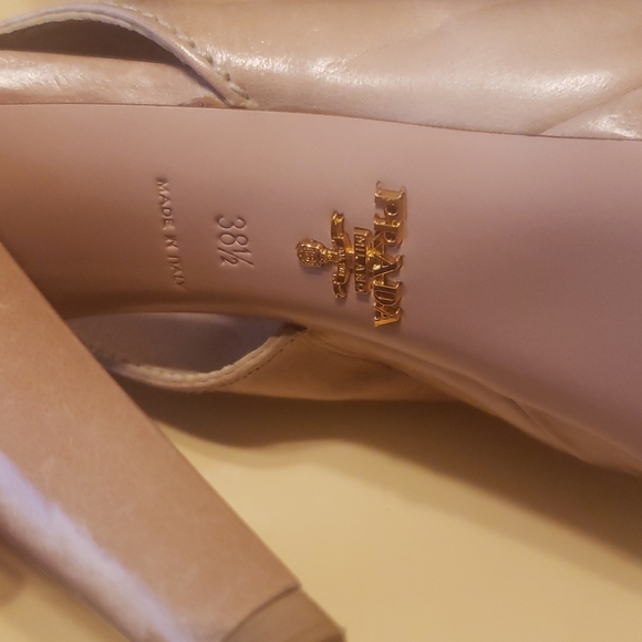 Prada heels - Picture 3 of 11